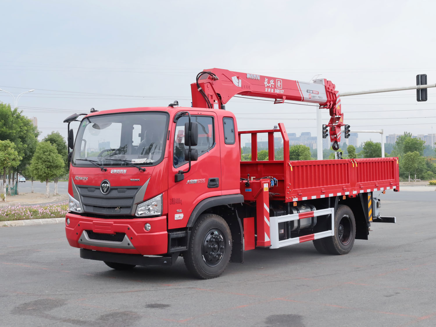 福田瑞沃排半上裝長興發(fā)財版6.3噸直臂式吊機(jī)