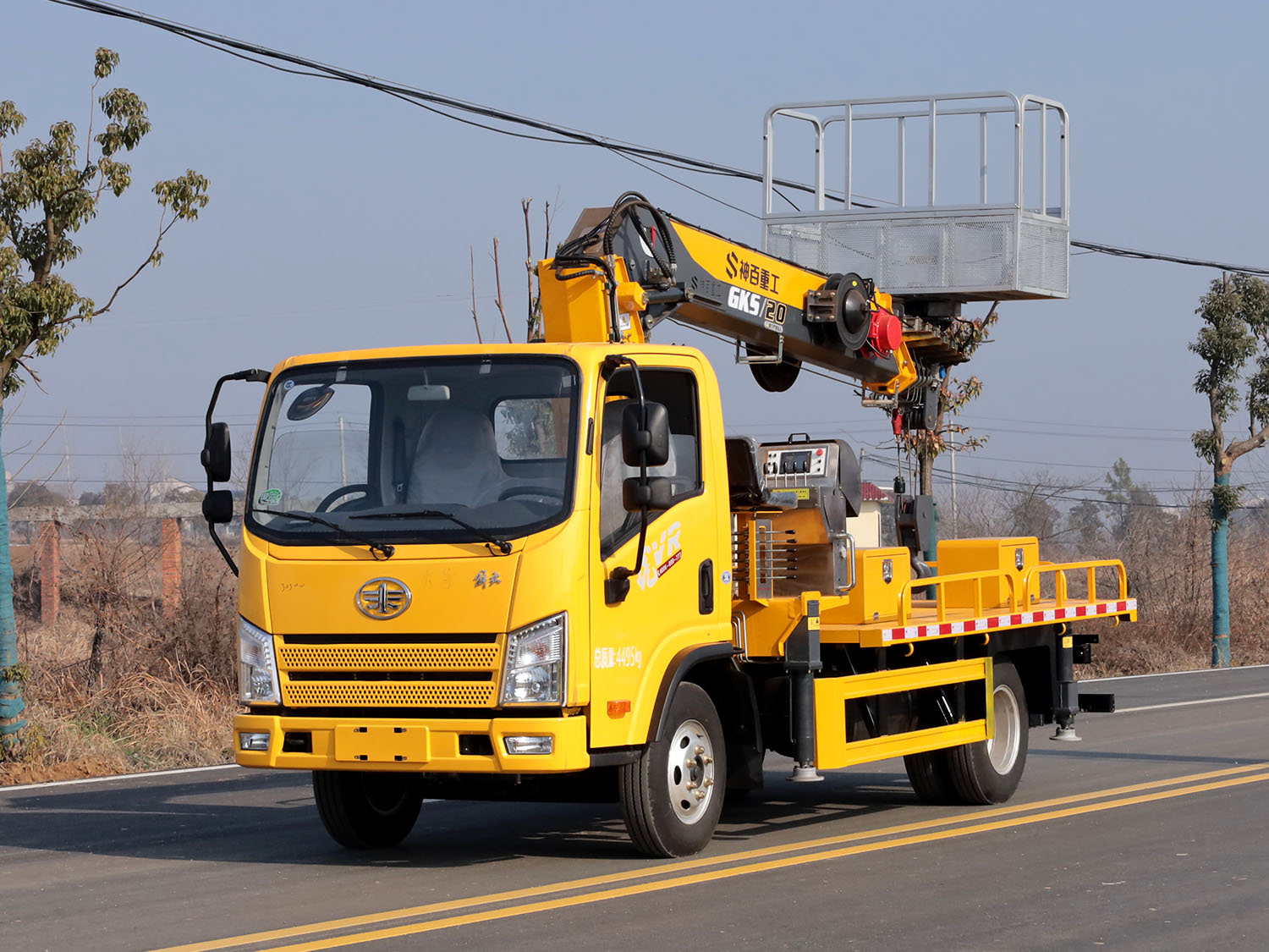 解放虎VR單排隨車吊式高空作業(yè)車（藍(lán)牌，5噸）