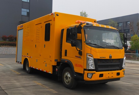重汽1000方裝備型救險(xiǎn)車(chē)