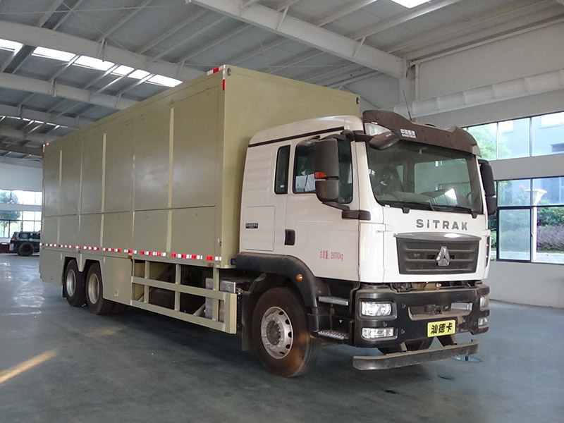 重汽后八輪救險(xiǎn)型裝備車