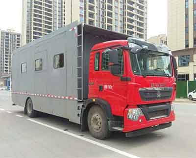 重汽單橋宿營車