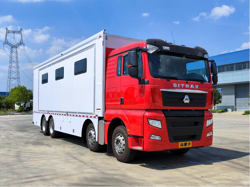 汕德卡前四后八餐車(chē)