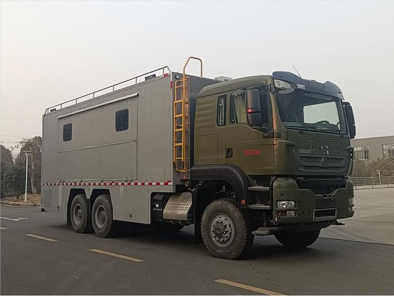 豪沃后八輪餐車(chē)